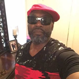 Meet your Posher, Derrick